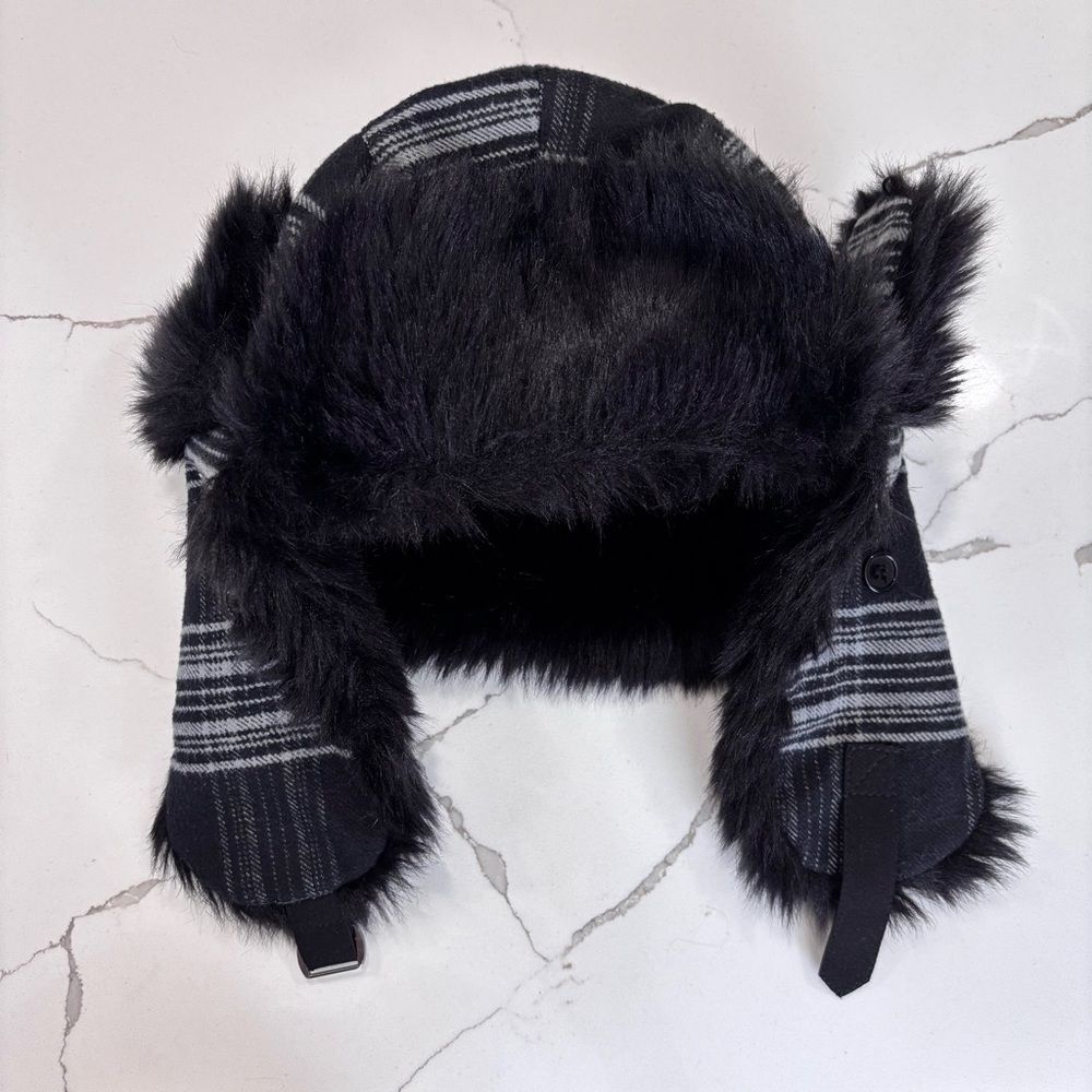 Vintage Women’s Faux Fur Quilted Black Plaid Trapper Hat Buckle 2014 Winter Snow
